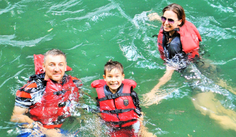 Thumbnail [100%x225]